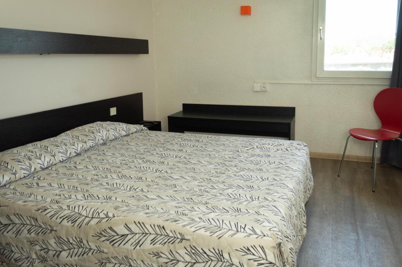 קאן Hotel Les Tourrades מראה חיצוני תמונה