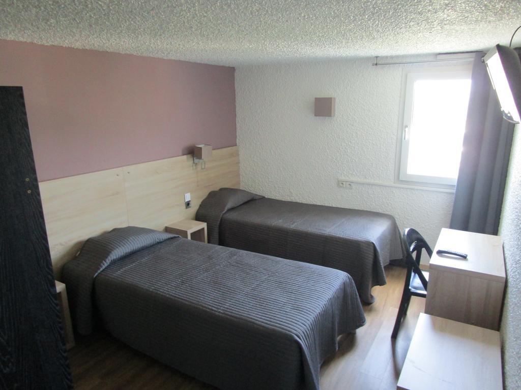 קאן Hotel Les Tourrades מראה חיצוני תמונה